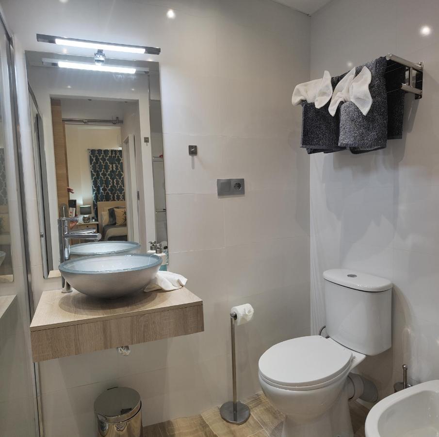City Central Apartment With Large Patio By Namaste Elite トレモリノス エクステリア 写真