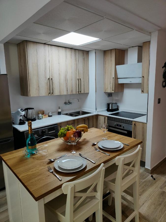 City Central Apartment With Large Patio By Namaste Elite トレモリノス エクステリア 写真