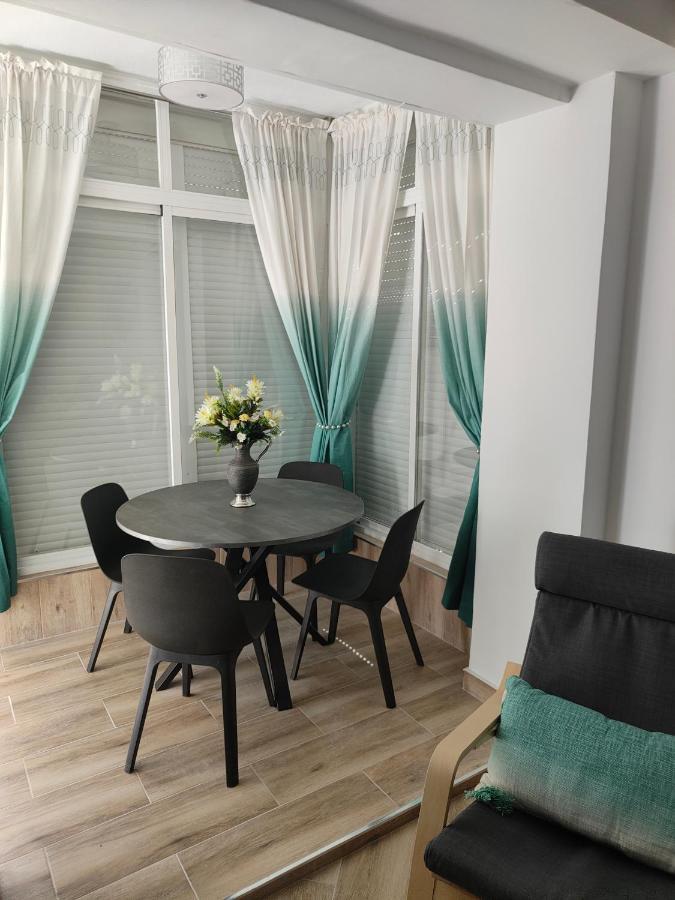 City Central Apartment With Large Patio By Namaste Elite トレモリノス エクステリア 写真