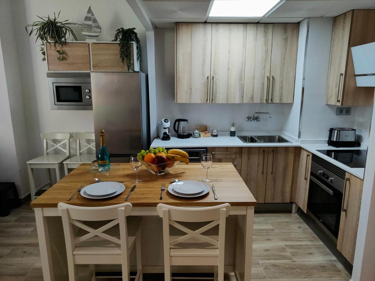 City Central Apartment With Large Patio By Namaste Elite トレモリノス エクステリア 写真